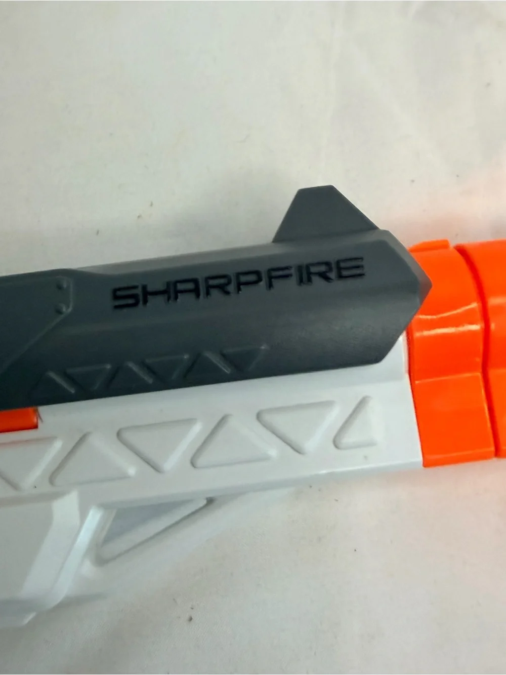 Nerf N-Strike Elite Sharpfire is a versatile 6-in-1 convertible blaster